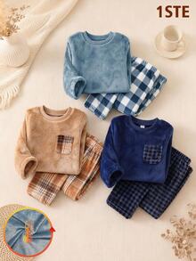 SHEIN Playful Pals 2件組男童睡衣套裝，黑色上衣搭配經典白色格紋法蘭絨長袖長褲，柔軟舒適休閒睡衣 - 藍白色 - 查看 5