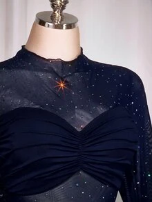SHEIN ICON 大尺碼女款黑色秋季 70 年代風晚宴夜店派對優雅復古 Y2K 現代亮片網紗透視百褶裹身修身長袖晚禮服 - 藏蓝色 - 查看 10