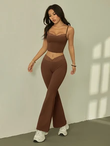 SHEIN PETITE 女款咖啡棕蕾絲飾邊吊帶與喇叭褲2件套，夏季性感時尚修身短版上衣與長褲，夜店風網紗套裝，適合嬌小女性 - 棕色 - 查看 7