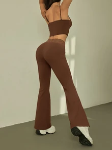 SHEIN PETITE 女款咖啡棕蕾絲飾邊吊帶與喇叭褲2件套，夏季性感時尚修身短版上衣與長褲，夜店風網紗套裝，適合嬌小女性 - 棕色 - 查看 2