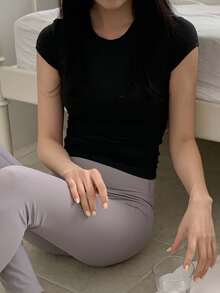 DAZY 女士休闲基本款圆领运动瑜伽 T 恤，黑色，夏季 - 黑色 - 查看 4