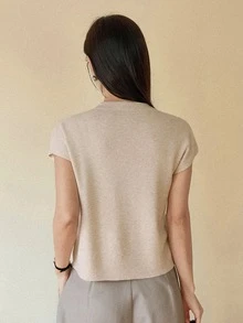 Dazy-Less 2件組女款毛衣套裝，短袖針織上衣搭配披肩領，商務休閒女裝 - 米色 - 查看 2