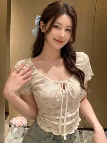 Joudiya 夏季新品蝴蝶結裝飾修身女款T恤，約會可愛上衣度假外出上衣 - 白色 - 查看 7