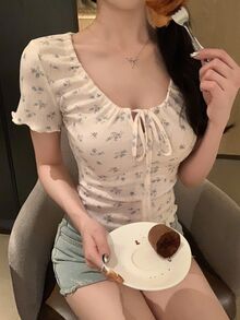 Joudiya 夏季新品蝴蝶結裝飾修身女款T恤，約會可愛上衣度假外出上衣 - 白色 - 查看 5