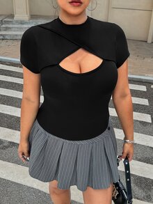 Muchica Plus Size Solid Color Cut Out Front Corset Black Tee - Black - View 3