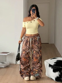 Coolane Kaos Wanita Ukuran Besar Musim Panas Gaya Street Punk Gothic Retro Y2K dengan Hiasan Rivet dan Lubang-lubang, Leher Asimetris, Potongan Slim Fit, Lengan Pendek - Kuning muda - View 4
