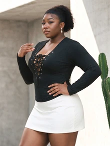 CurvyTilda Plus Size Minimalist Sexy Style Eyelet Lace-Up Decor Long Sleeve T-Shirt Fall - Black - View 3
