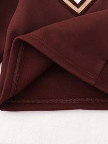 SHEIN 幼童男孩毛衣 Polo 褲套裝，可愛酒紅熊刺繡條紋長袖 V 領加厚款，派對家庭校園冬季紳士風棕色條紋 - 棕色 - 查看 8