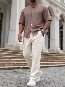 Manfinity CasualCool 男士寬鬆拼色兩件套，立領襯衫搭配白色抽繩寬腿長褲，Gen Z Cityboy 街頭風夏季套裝，正式款 - 棕色 - 查看 3