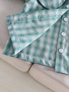 SHEIN Playful Pals 女童韓式復古可愛彼得潘領紅白格紋燈籠袖襯衫，適合返校、日常休閒穿著，秋冬款 - 綠色 - 查看 5