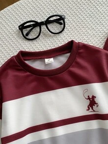 SHEIN 2件組兒童小男孩酒紅色時尚休閒運動風條紋印花圓領套頭衛衣與舒適運動長褲，柔軟面料，適合秋冬、返校、運動、戶外穿著 - 酒紅色 - 查看 5
