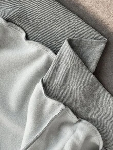 Dewbera Dewbera Women's Grey Hooded Zip-Up Short Sweatshirt, Loose Long Sleeve Casual Sports Sweatshirt Jacket - Light Grey - View 8