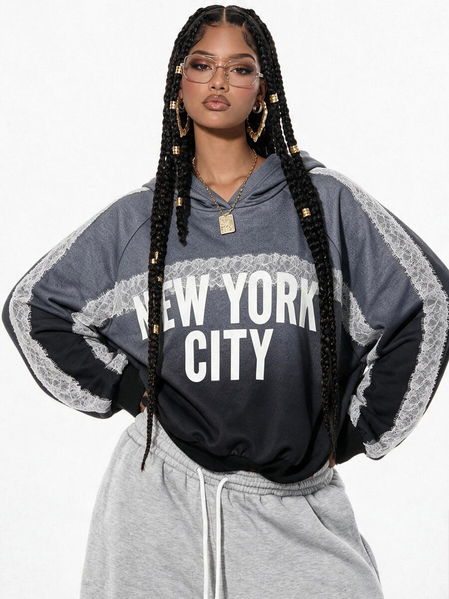 SHEIN LUNE ملابس خريفية للنساء بلون رمادي بتصميم كتل لونية وطباعة NYC مع حافة دانتيل، سويتشيرت فضفاض بطراز Y2K برسومات جرافيكية - الأسود - مشاهدة 1