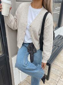 Cévolie Vintage Faux Alpaca Cable Knit Short Cardigan, V-Neck Single-Breasted Loose Cable Knit Sweater, Garment-Washed Soft Texture Drop Shoulder Long Sleeve, Slouchy Daily Commute Versatile Layering Autumn/Winter Outerwear - Apricot - View 4