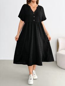 Shapeblank Women's Plus-Size Black Textured Fabric V-Neck Short-Sleeved Midi Dress With Pockets Loose Smart Casual Soft Form Modest Formal Sommar Vacation Outfit - Black - View 8