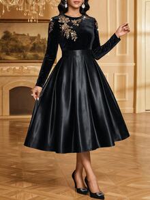 Fleurora Women's Patchwork Floral Sequin Round Neck Long Sleeve Elegant Dress - Black - View 6