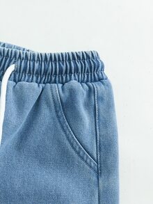 SHEIN Explorewe 女童牛仔長褲，秋季新品，淺藍色，彈性腰帶抽繩設計，寬鬆版型，輕量柔軟牛仔布料，舒適親膚，適合秋冬日常穿著、拍照、購物、外出、度假等，2026新款女童牛仔長褲 - 淺色水洗藍 - 查看 8