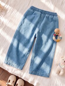 SHEIN Explorewe 女童牛仔長褲，秋季新品，淺藍色，彈性腰帶抽繩設計，寬鬆版型，輕量柔軟牛仔布料，舒適親膚，適合秋冬日常穿著、拍照、購物、外出、度假等，2026新款女童牛仔長褲 - 淺色水洗藍 - 查看 3