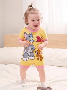 TOM & JERRY X SHEIN Infant/Toddler Girls' Cartoon Print Round Neck Short Sleeve Romper - Yellow - View 1