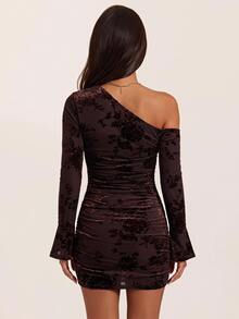 SHEIN BAE Asymmetrical Neck Velvet Floral Pattern Bodycon Dress - Brown - View 2