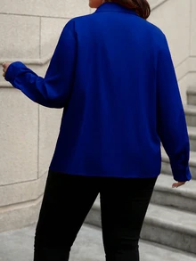 Rometta 大尺碼荷葉邊修飾長袖襯衫 - 寶藍色 - 查看 2