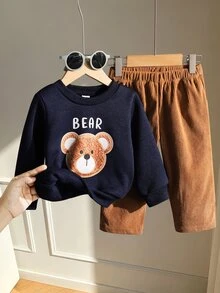 SHEIN 2件組幼兒男童衛衣＋長褲套裝，可愛海軍藍棕熊刺繡燈芯絨，長袖圓領加厚冬季假日款，寬鬆抓絨內裡 - 棕色 - 查看 5
