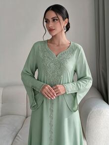 Al Najma 奢華刺繡串珠寬鬆長袖開衩長洋裝 土耳其阿拉伯傳統風格 莊重優雅 洗禮賓客穿著 鼠尾草綠 - 綠色 - 查看 1