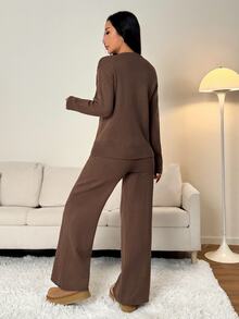 SHEIN PETITE ملابس نسائية بلون موحد، كنزة بياقة دائرية وأكمام طويلة وبنطلون، ملابس كاجوال عادية، خريف/شتاء، خريف، ملابس خريفية للنساء، شتاء، للنساء الصغيرات - بني - مشاهدة 2