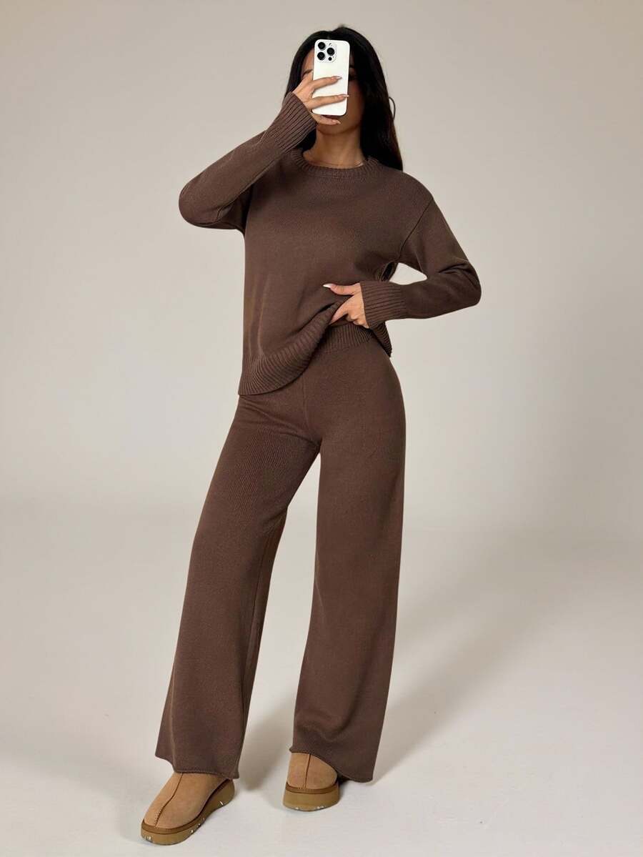 SHEIN PETITE ملابس نسائية بلون موحد، كنزة بياقة دائرية وأكمام طويلة وبنطلون، ملابس كاجوال عادية، خريف/شتاء، خريف، ملابس خريفية للنساء، شتاء، للنساء الصغيرات - بني - مشاهدة 1