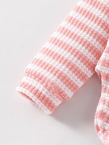 SHEIN 粉白條紋針織人造毛緹花套裝，花卉圖案圓弧下擺上衣搭配長褲，簡約時尚可愛甜美，適合戶外與室內穿著 - 彩色 - 查看 6