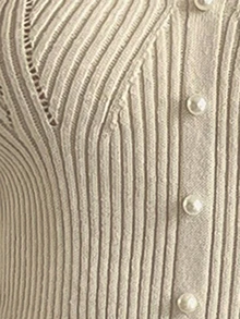 Pariaura Suéter de punto de manga larga con cuello en V, ajustado, con mangas abullonadas, decoración de perlas y parches de encaje francés - Beis - Ver 3