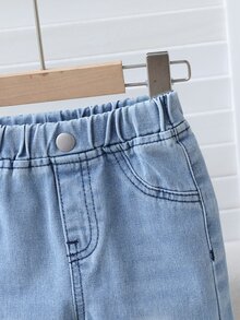SHEIN 男婴夏季休闲浅蓝色松紧腰单扣装饰牛仔短裤 - 淺色水洗藍 - 查看 4