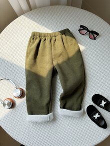 SHEIN 兒童小男孩休閒時尚極簡風豆沙綠燈芯絨複合保暖內裡休閒基礎長褲，保暖舒適，適合秋冬季節，穿搭、返校、街拍、旅行、度假、秋季穿搭、秋季下身 - 軍綠色 - 查看 3