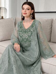 SHEIN Najma 华丽镂空面料，亮片刺绣，浪漫年轻女士时尚连衣裙 - 薄荷綠 - 查看 1