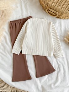 SHEIN 幼女夾克套裝 秋冬款 針織刺繡可愛抓絨內裡喇叭開襟衫 卡其色薰衣草印花外套 蓬蓬夾克 - 杏色 - 查看 2
