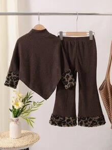 SHEIN 女童 2 件套休閒套裝，高領不對稱披肩上衣配豹紋毛絨袖口，純色喇叭褲配豹紋毛絨褲腳，少女休閒套裝 - 棕色 - 查看 3