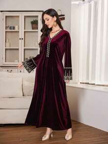 Al Najma Loose Fit Velvet Dress With Gold Embroidery Applique, Luxurious And Graceful Style, Suitable For Balls In Autumn/Winter Kaftan Jalabiya Dress - Burgundy - View 4