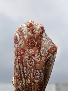 Brillora 女款花卉印花前打結長袖上衣，度假穿搭 - 紅色和黑色 - 查看 17