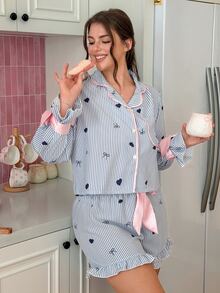 Slumberry CURVE طقم بيجامة نسائي مقاس كبير بتصميم رومانسي ريفي بطبعة أزهار وأوراق وقلوب وخطوط، بياقة مفتوحة من الأمام مع حواف متباينة وتصميم فيونكة - متعدد الألوان - مشاهدة 5