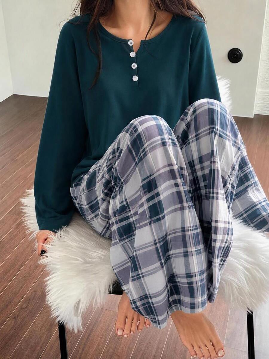 1套青少年女孩格紋居家休閒套裝,深綠色純色半鈕扣上衣,綠色白色灰色經典格紋印花長褲,柔軟梭織布料垂墜感佳,長袖上衣 + 寬腿長褲 2件套,適合春秋居家休閒穿著 - 彩色 - 查看 1