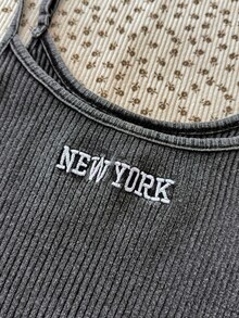 SHEIN 2pcs Tween Girl Black Snowflake Embroidered New York Text Ribbed Knit Camisole Jumpsuit And Casual Retro Snowflake Loose Pants Set - Black - View 2