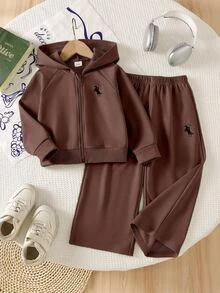 SHEIN ChillGRL Streecool 少女 2 件套冬季針織休閒 7 歲生日連帽拉鍊外套與寬鬆寬腿長褲套裝，附馬術運動圖案 - 咖啡棕 - 查看 4