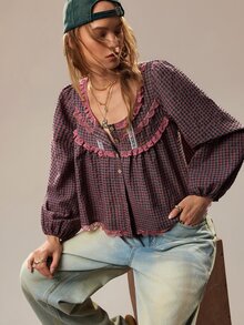 SHEIN The Lady's Autumn And Winter Pink Plaid Long-Sleeve Shirt With A Square Collar Is Paired With Matching Silk Flower Lace. It Has Loose Puff Sleeves And - Multicolor - View 5