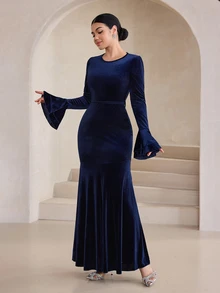 Graceveil Middle Eastern Conservative Women's Gold Velvet Long Sleeve Mermaid Dress, Evening Gown - Royal Blue - View 7