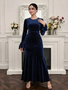 Graceveil Middle Eastern Conservative Women's Gold Velvet Long Sleeve Mermaid Dress, Evening Gown - Royal Blue - View 4