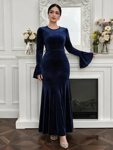 Graceveil Middle Eastern Conservative Women's Gold Velvet Long Sleeve Mermaid Dress, Evening Gown - Royal Blue - View 3