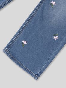 SHEIN Tween Girls Blue Washed Pink Floral Embroidered Straight Leg Loose Fit Denim Jeans, All Season Vintage Sweet Style Campus Casual Long Pants - Medium Wash - View 9