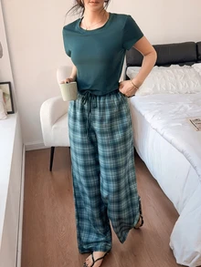 Napfluff Casual Home & Outdoor Wear, Plaid Knit Short Sleeve Women's Pajama Pants Set - Green - View 3