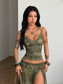 Coolane 女款秋季街頭風休閒外出度假海灘穿搭 西式風格花卉彈性舒適對比蕾絲V領修身背心 - 橄欖綠 - 查看 6