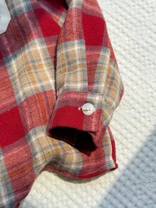 SHEIN 1件兒童小男孩紅色格紋字母印花設計秋冬休閒復古時尚長袖襯衫，柔軟舒適面料，適合日常穿著、外出、聚會、派對、聖誕/新年穿搭 - 紅色 - 查看 7